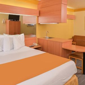 One Queen Suite